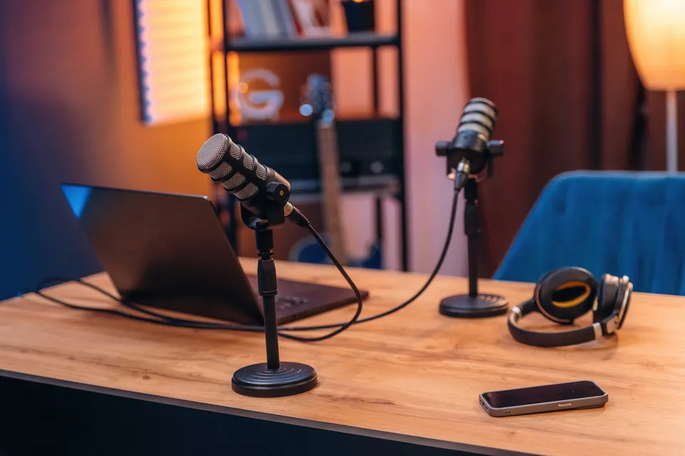 Proč firemní podcasty končí po sedmé epizodě – natáčení firemního podcastu