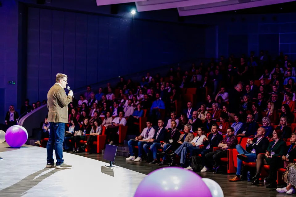 Reportážní foto z Konference Fenomén 2026 – fotografie 4