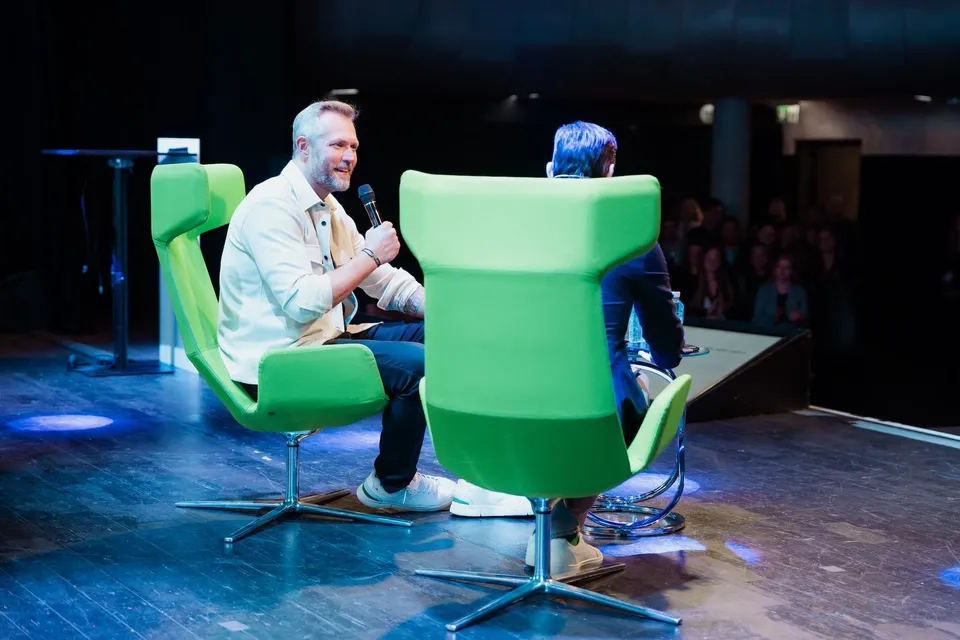 Networking účastníků na firemním eventu